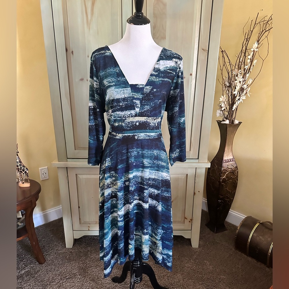Simply Vera ocean waves abstract print dress
